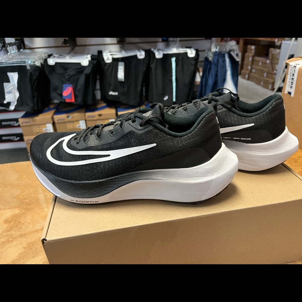 Men’s Nike Zoom Fly 4 size 11